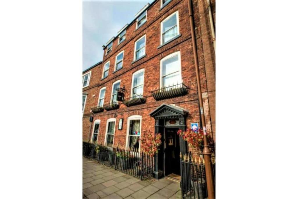Hotel Oyo The Townhouse Durham Zewnętrze zdjęcie